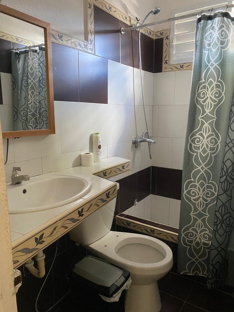 Oportunidad en el Centro: Casa con doble habitación — imagen adicional