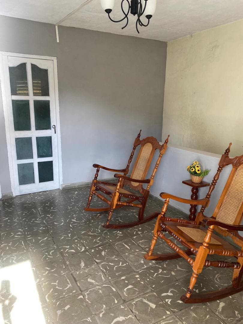 Oportunidad en el Centro: Casa con doble habitación — imagen adicional