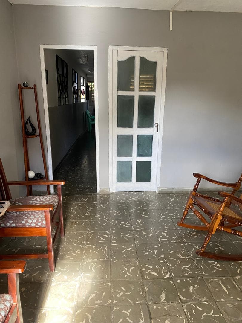 Oportunidad en el Centro: Casa con doble habitación — imagen adicional